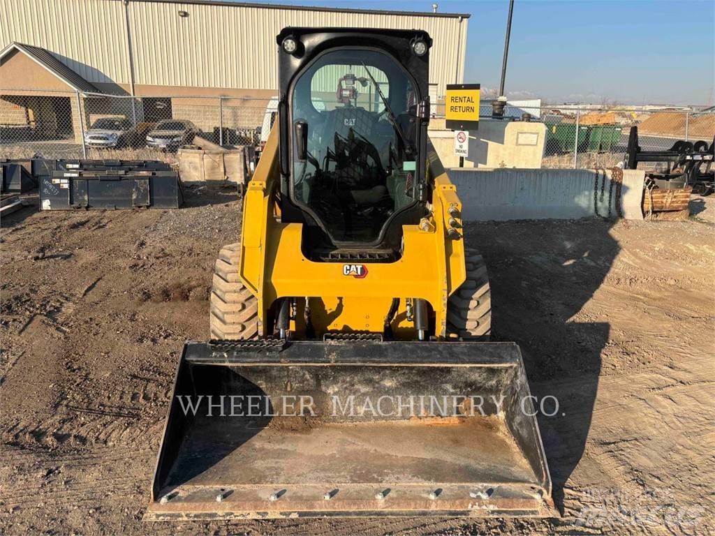 CAT 236D3 C3H2 Міні-навантажувачі