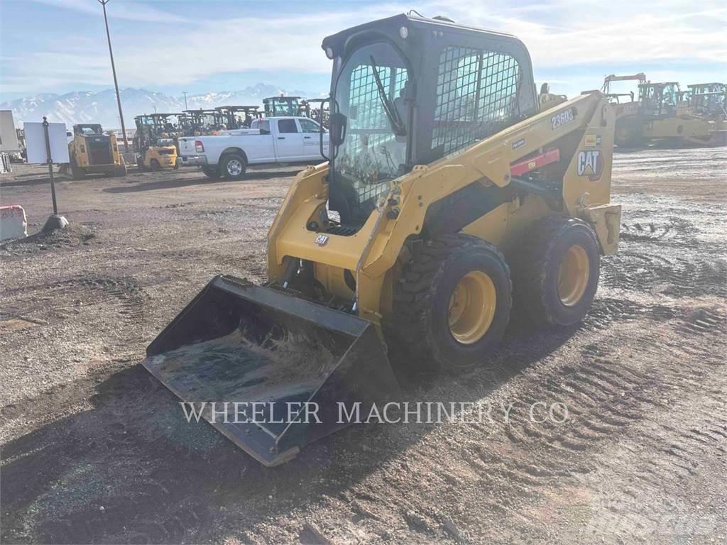 CAT 236D3 C3H2 Міні-навантажувачі