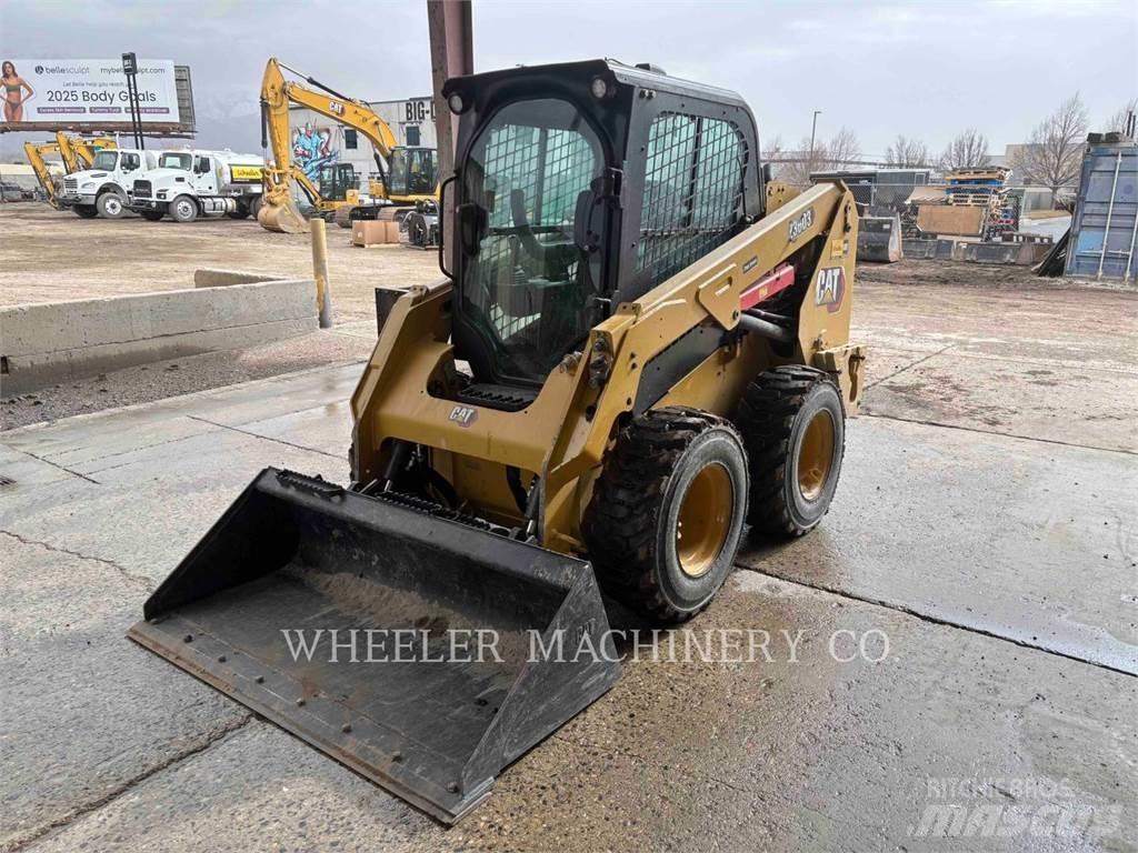 CAT 236D3 C3H2 Міні-навантажувачі