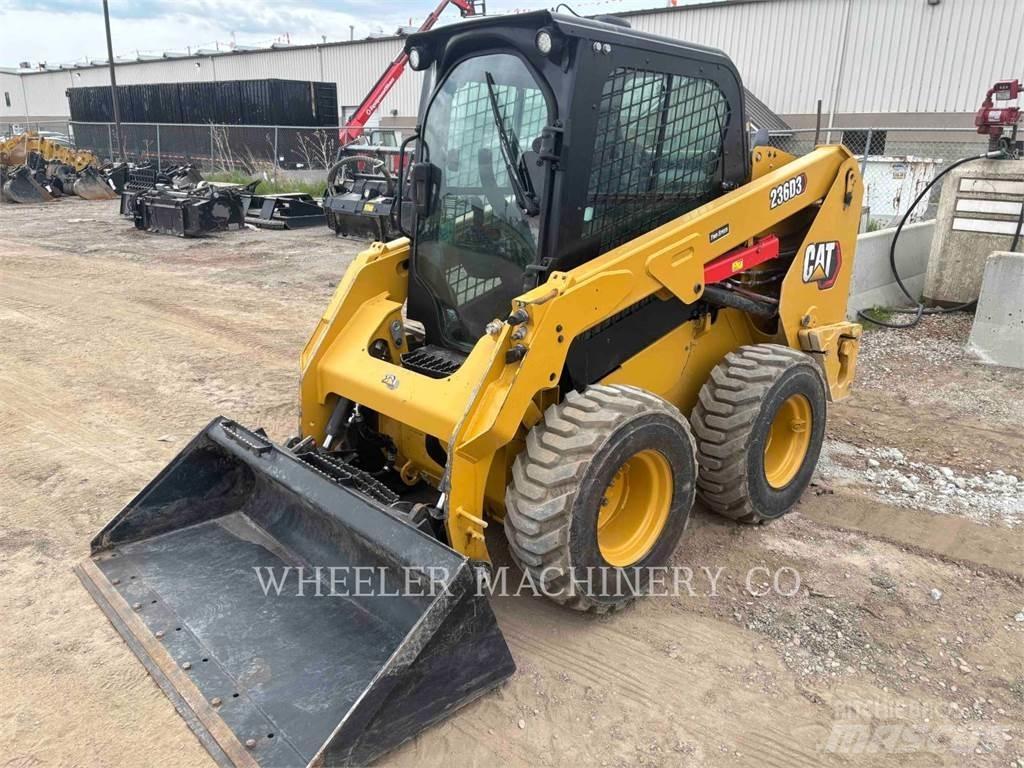 CAT 236D3 C3H2 Міні-навантажувачі