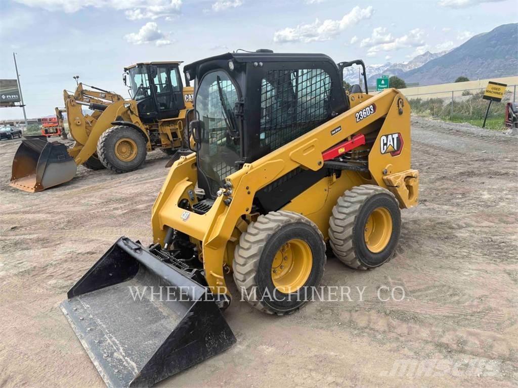CAT 236D3 C3H2 Міні-навантажувачі