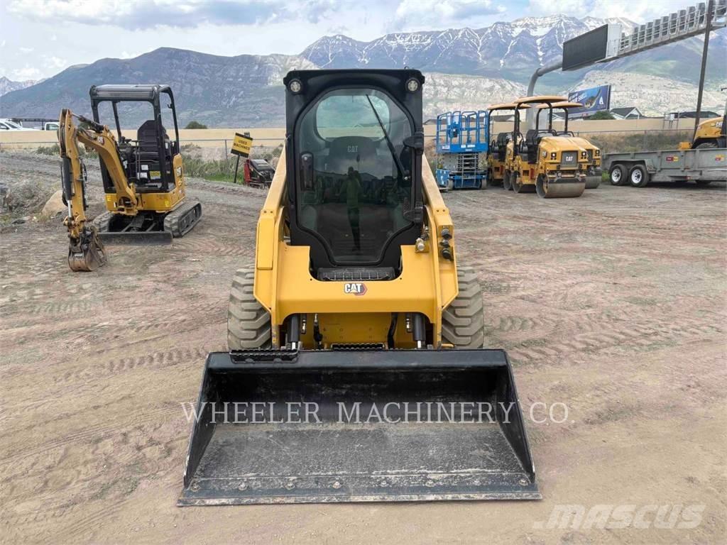 CAT 236D3 C3H2 Міні-навантажувачі