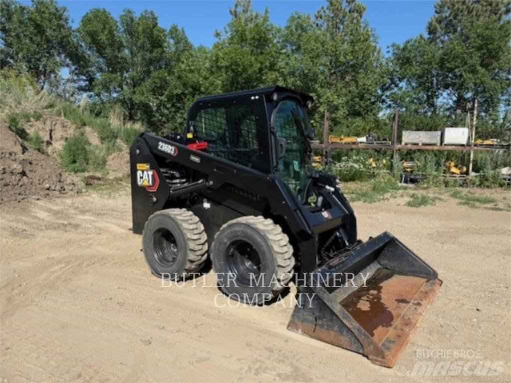 CAT 236D3 C3H2 Міні-навантажувачі