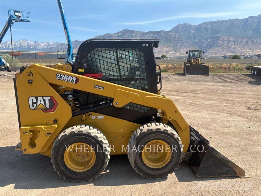 CAT 236D3 C3H2 Міні-навантажувачі