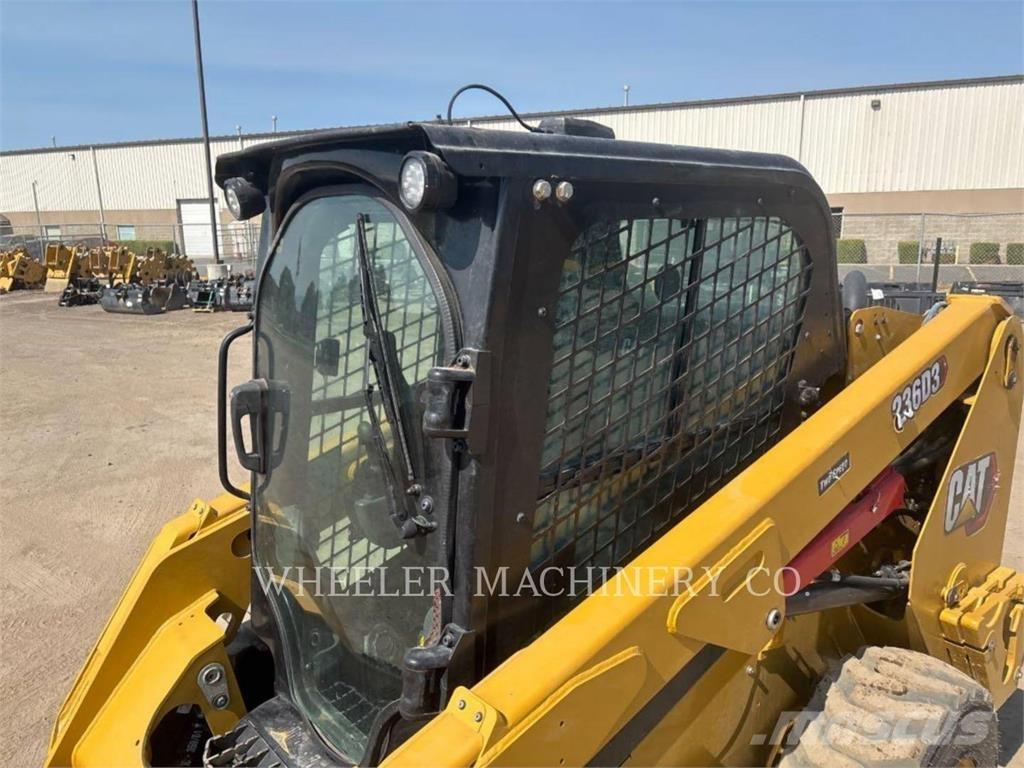 CAT 236D3 C3H2 Міні-навантажувачі