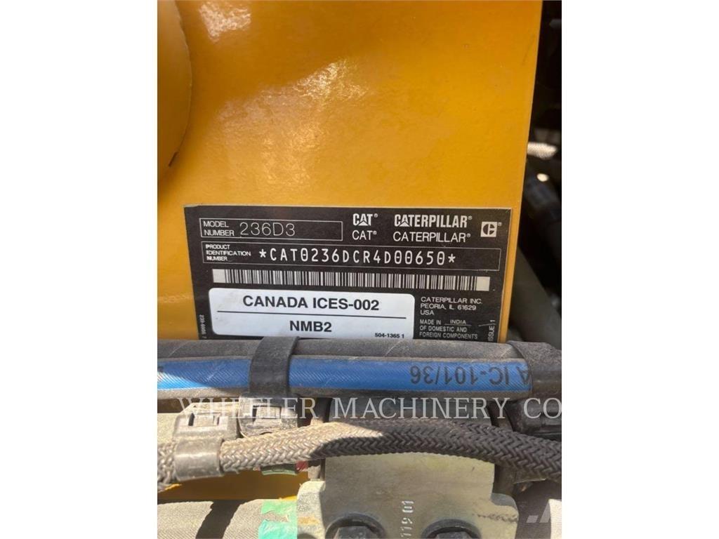 CAT 236D3 C3H2 Міні-навантажувачі