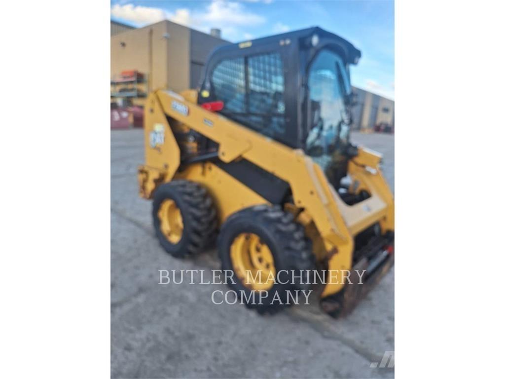 CAT 236D3 C3H2 Міні-навантажувачі