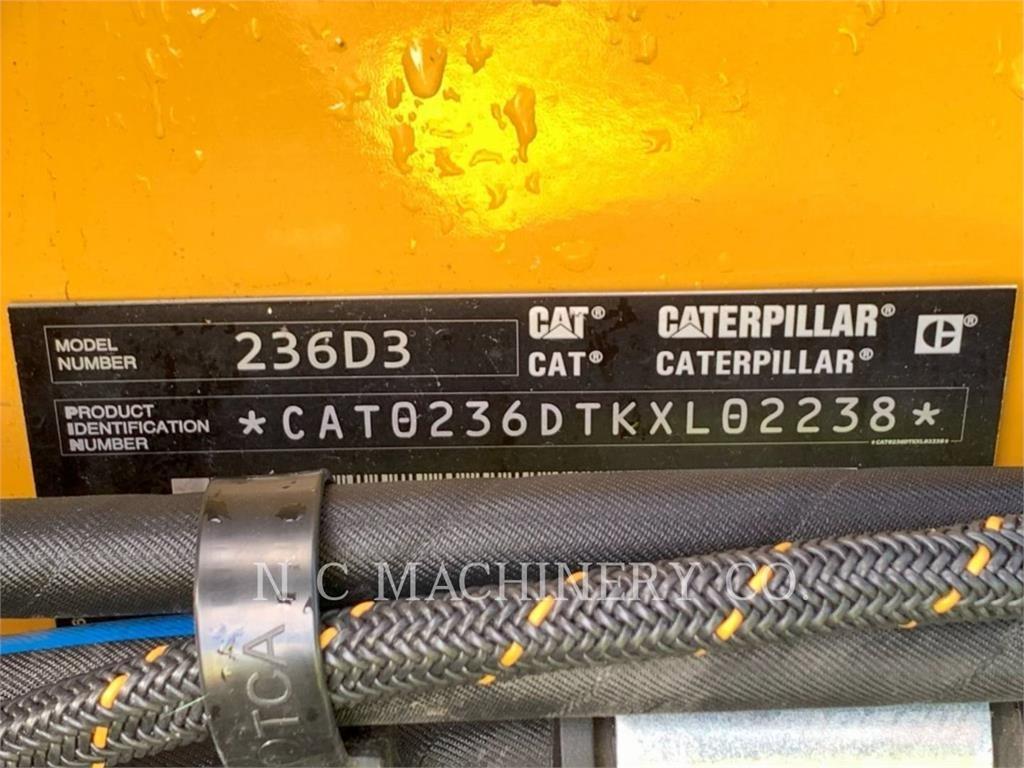 CAT 236D3 H2CB Міні-навантажувачі