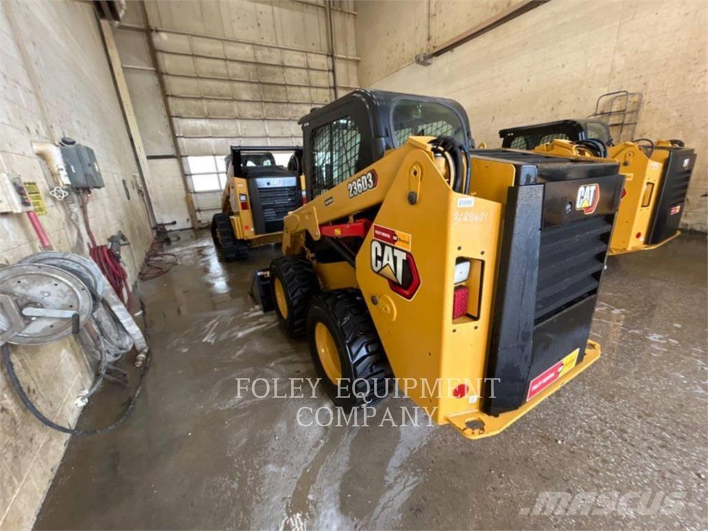 CAT 236D3STD2C Міні-навантажувачі