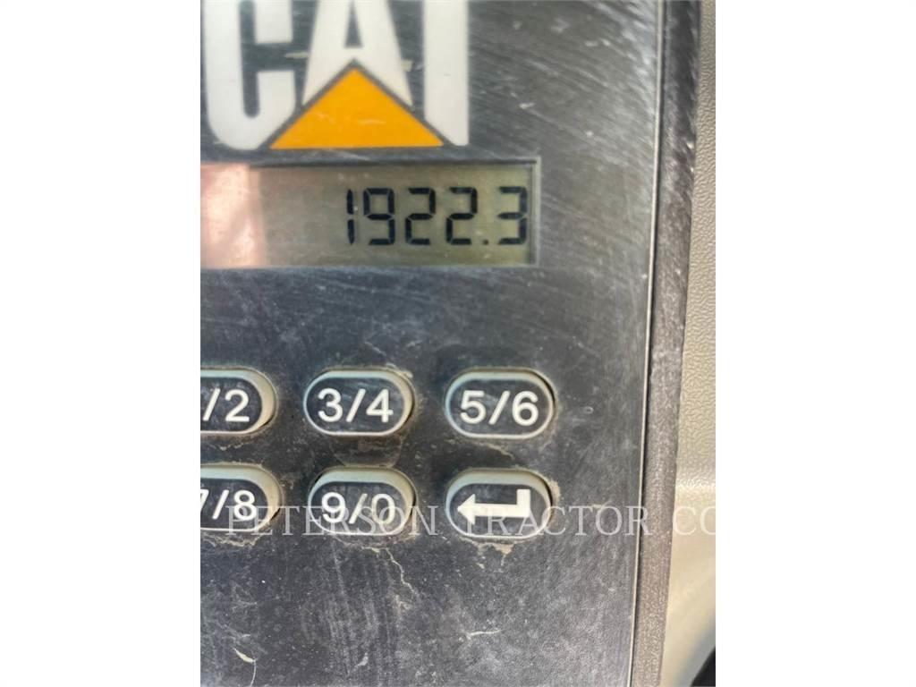 CAT 239D Гусеничні вантажники