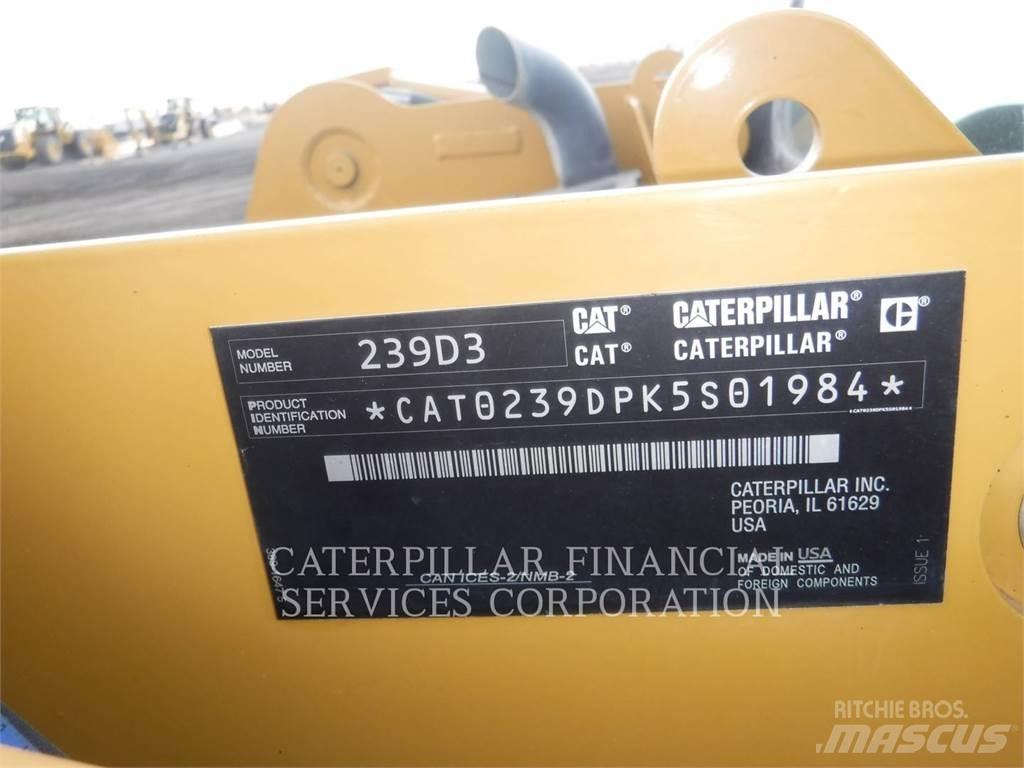 CAT 239D3 Гусеничні вантажники