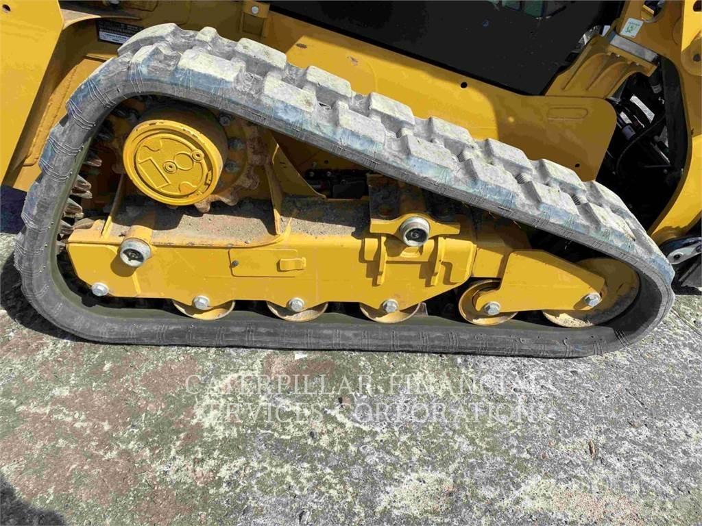 CAT 239D3 Гусеничні вантажники