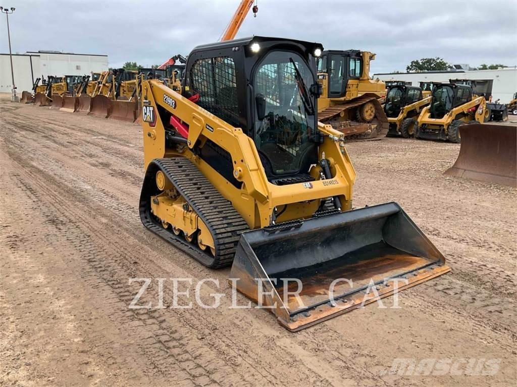 CAT 239D3 Гусеничні вантажники