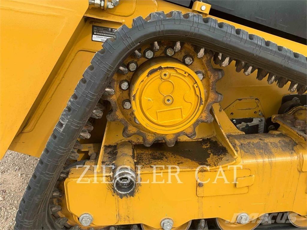 CAT 239D3 Гусеничні вантажники