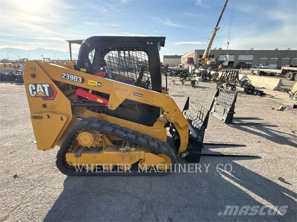 CAT 239D3 C1H2 Гусеничні вантажники