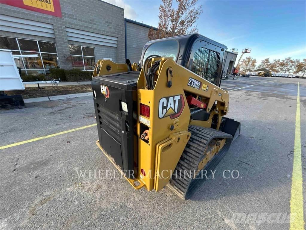 CAT 239D3 C1H2 Гусеничні вантажники