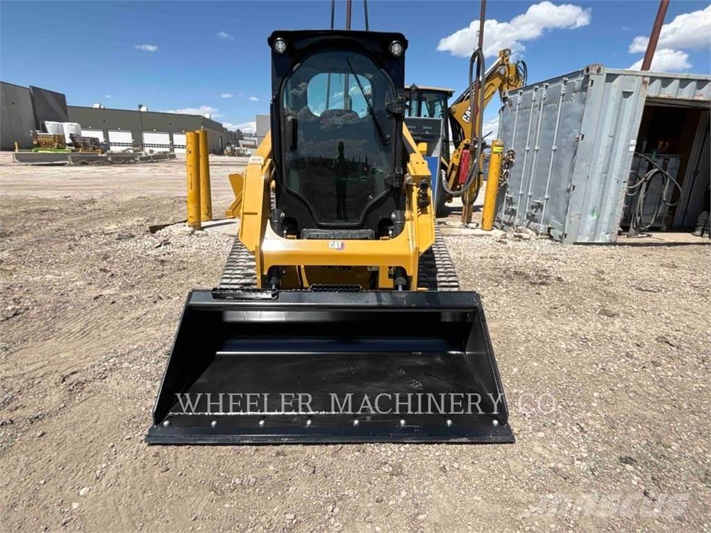 CAT 239D3 C3H2 Гусеничні вантажники