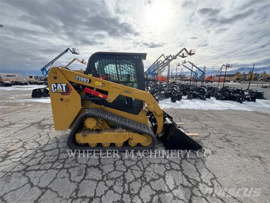 CAT 239D3 C3H2 Гусеничні вантажники