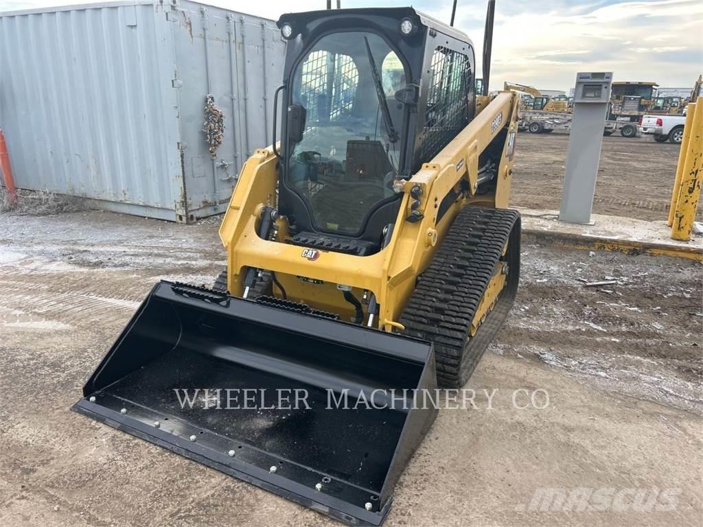 CAT 239D3 C3H2 Гусеничні вантажники