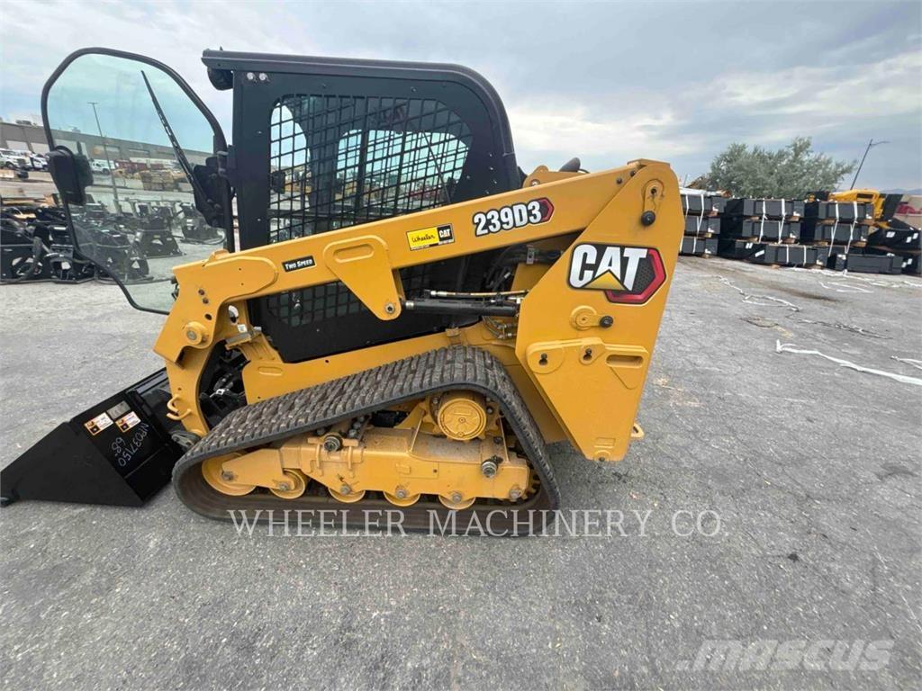 CAT 239D3 C3H2 Гусеничні вантажники