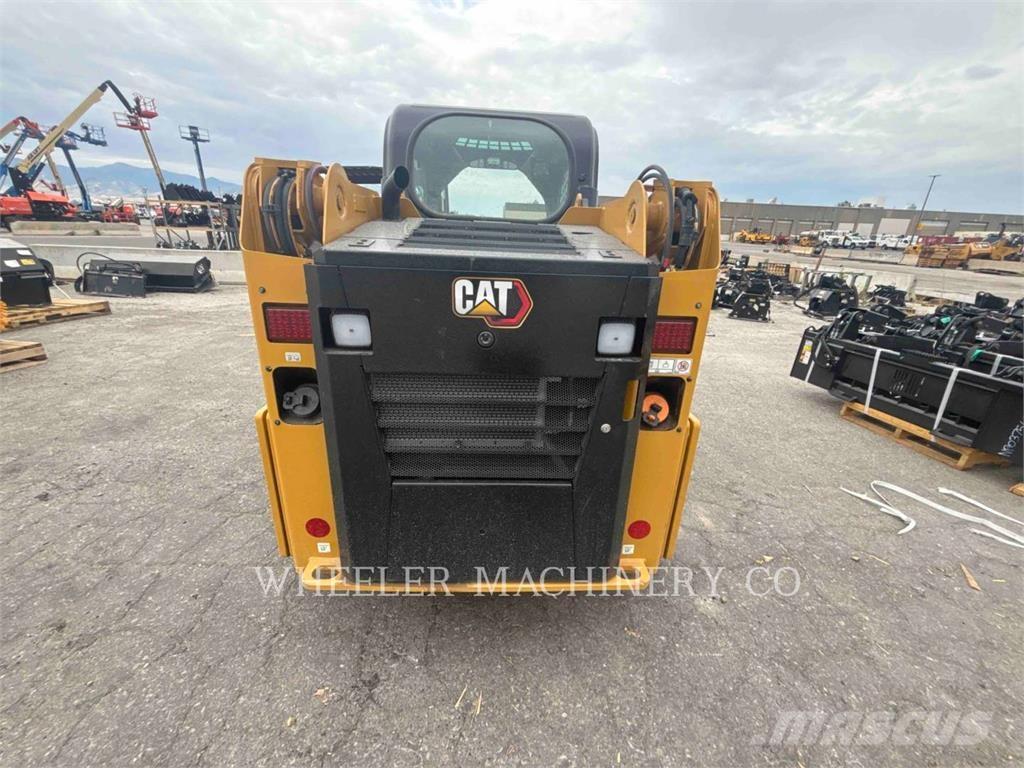 CAT 239D3 C3H2 Гусеничні вантажники