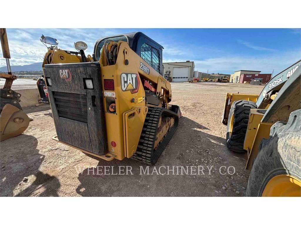 CAT 239D3 C3H2 Гусеничні вантажники