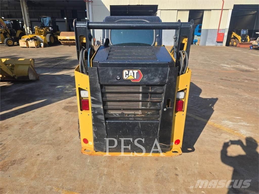 CAT 242 D Міні-навантажувачі