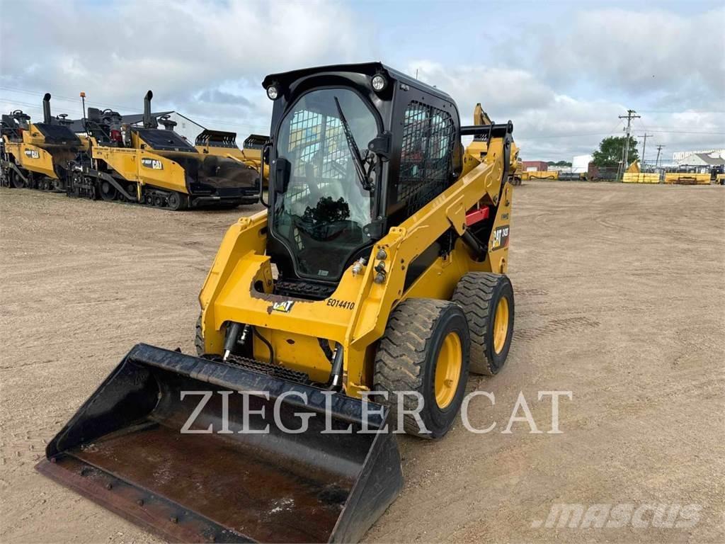 CAT 242D Міні-навантажувачі