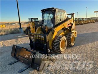 CAT 242D3 Міні-навантажувачі