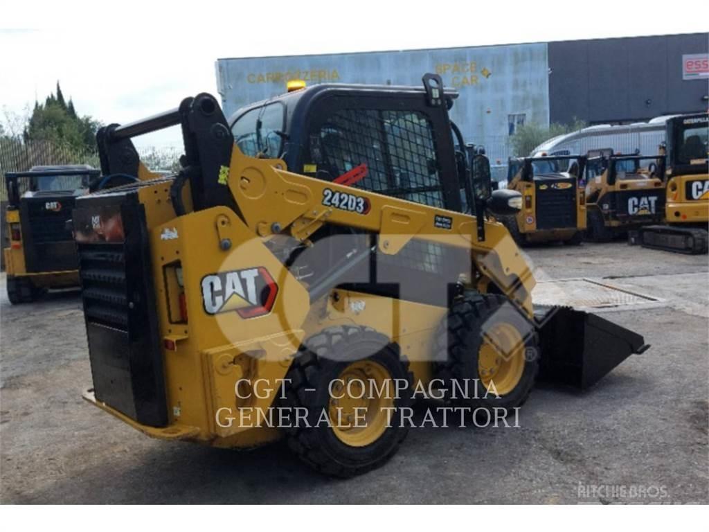 CAT 242D3 Міні-навантажувачі