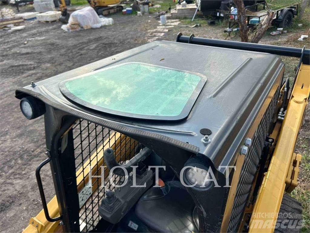 CAT 242D3 Міні-навантажувачі