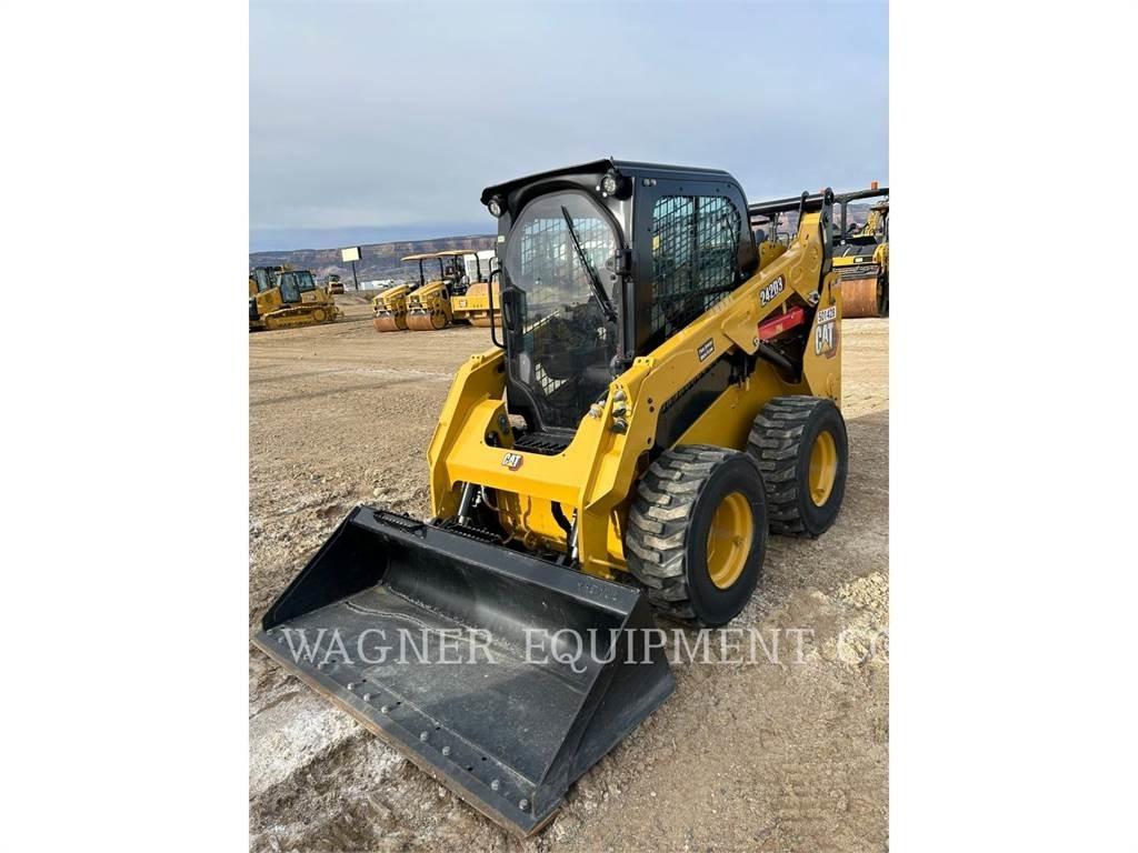 CAT 242D3 Міні-навантажувачі