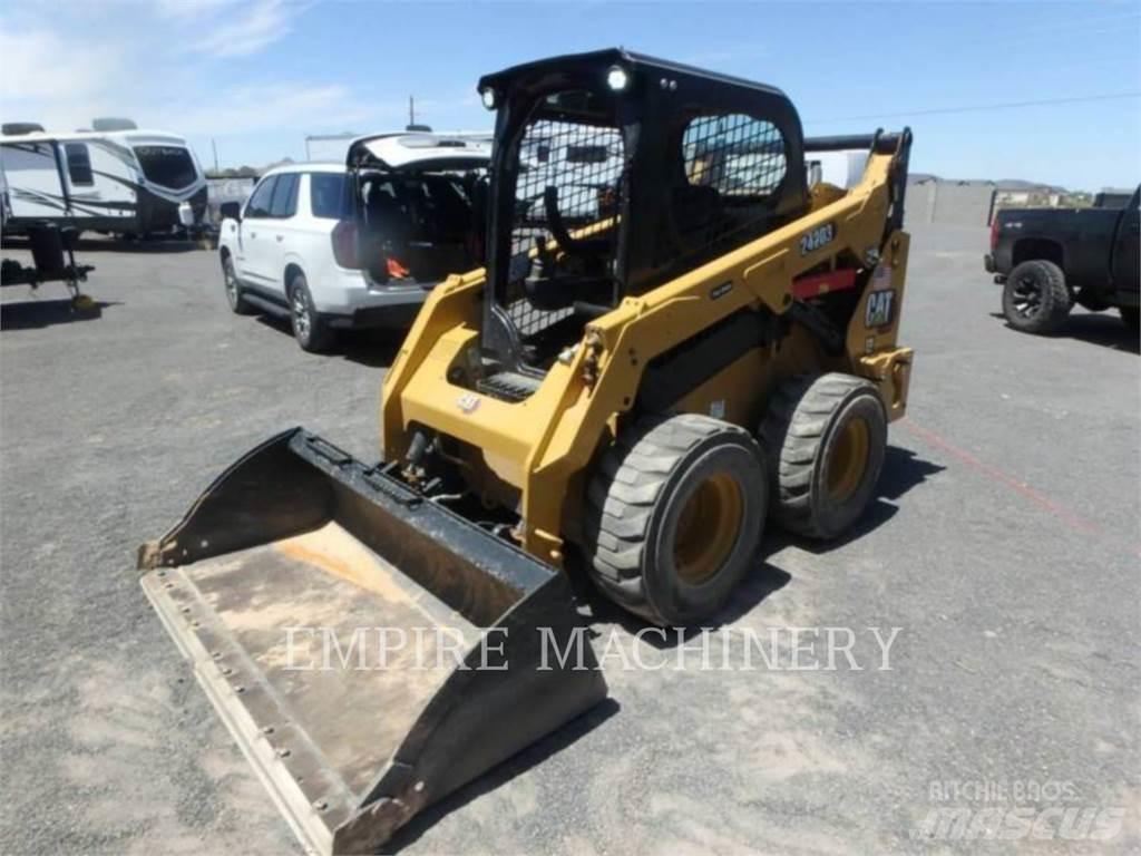CAT 242D3 Міні-навантажувачі