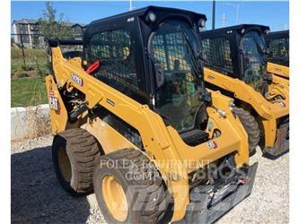 CAT 242D3STD2C Міні-навантажувачі