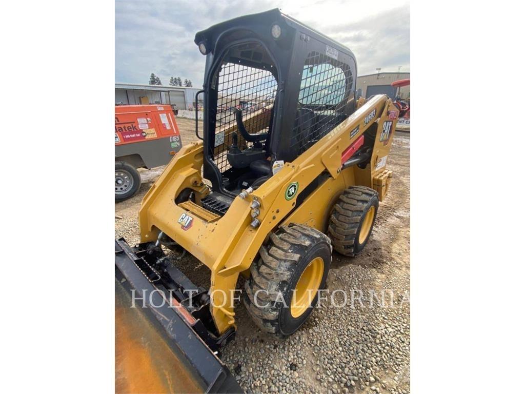 CAT 246 HF Міні-навантажувачі