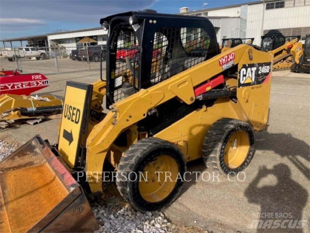 CAT 246D Міні-навантажувачі
