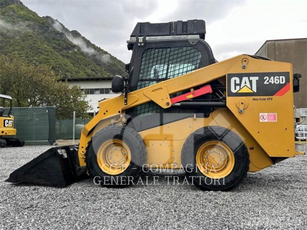 CAT 246D Міні-навантажувачі