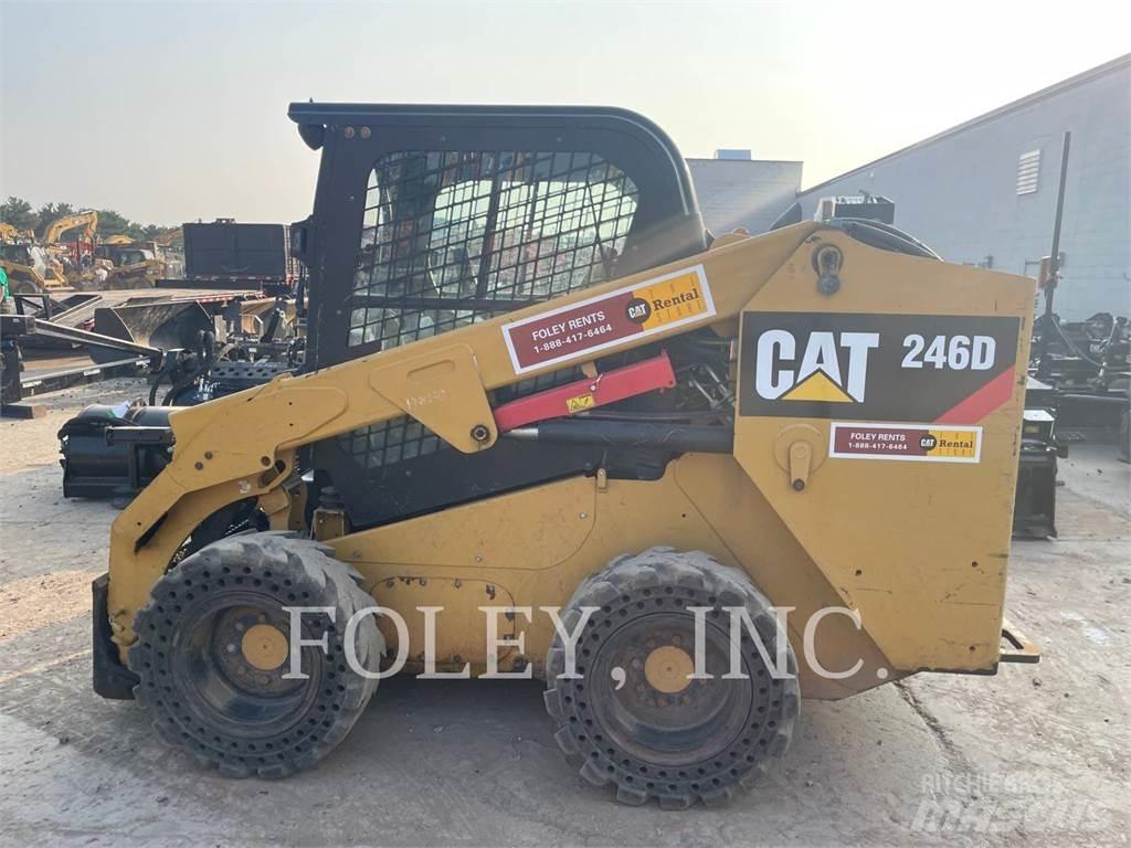 CAT 246D Міні-навантажувачі
