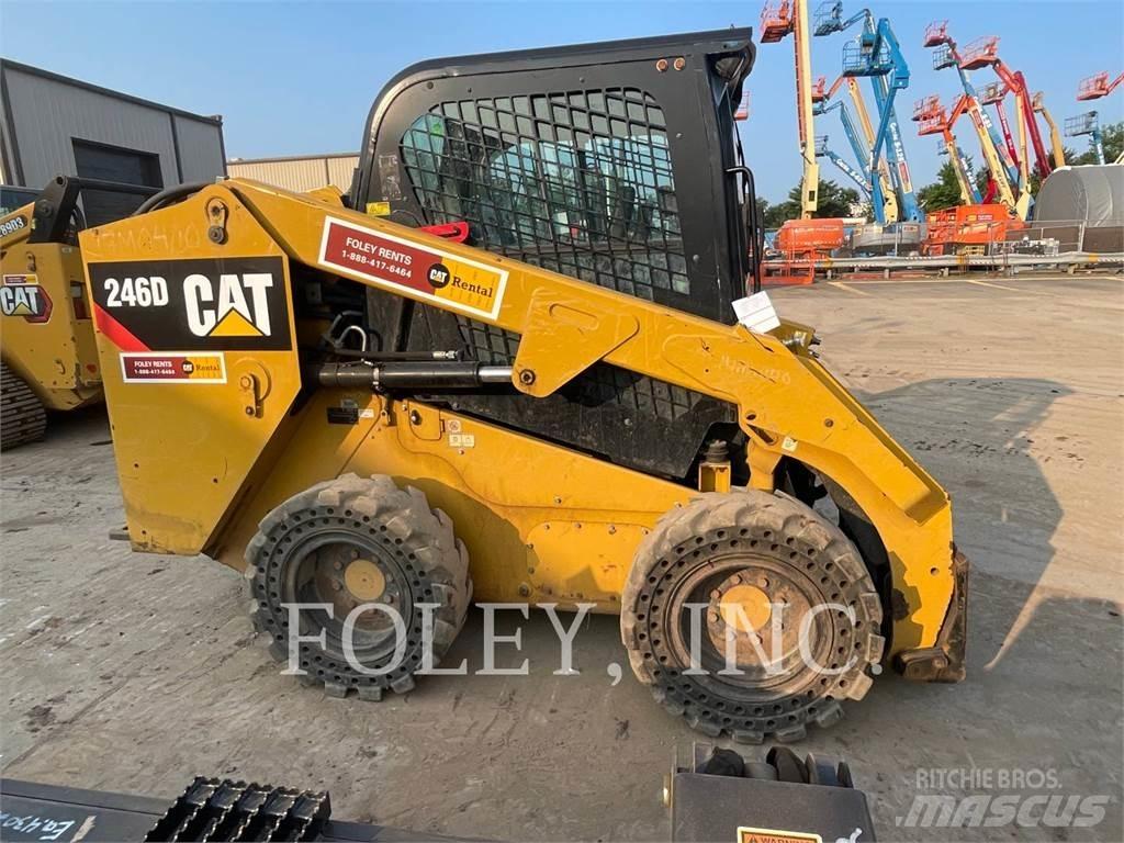 CAT 246D Міні-навантажувачі