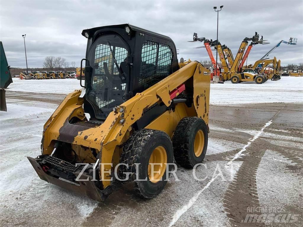 CAT 246D Міні-навантажувачі