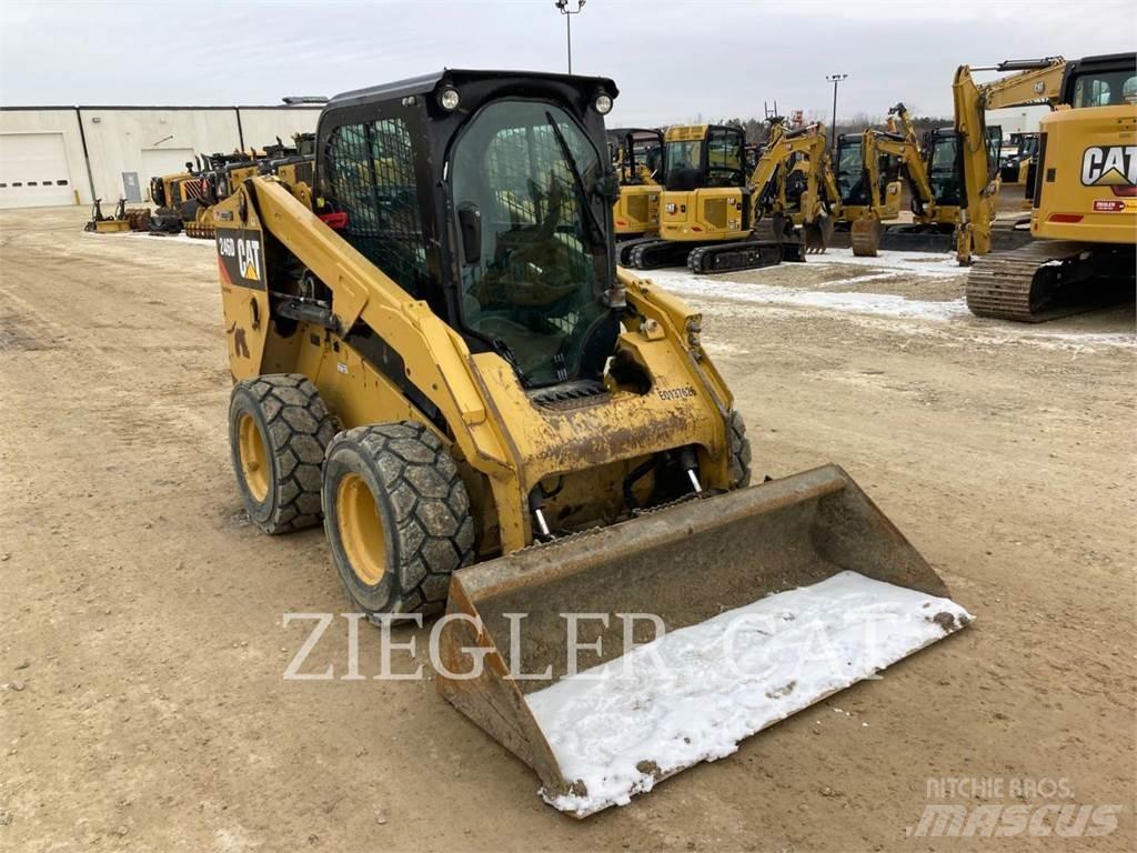CAT 246D Міні-навантажувачі