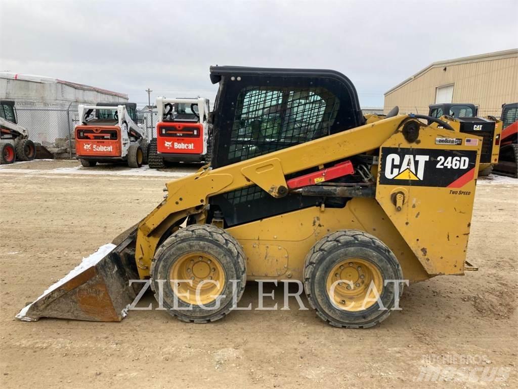 CAT 246D Міні-навантажувачі