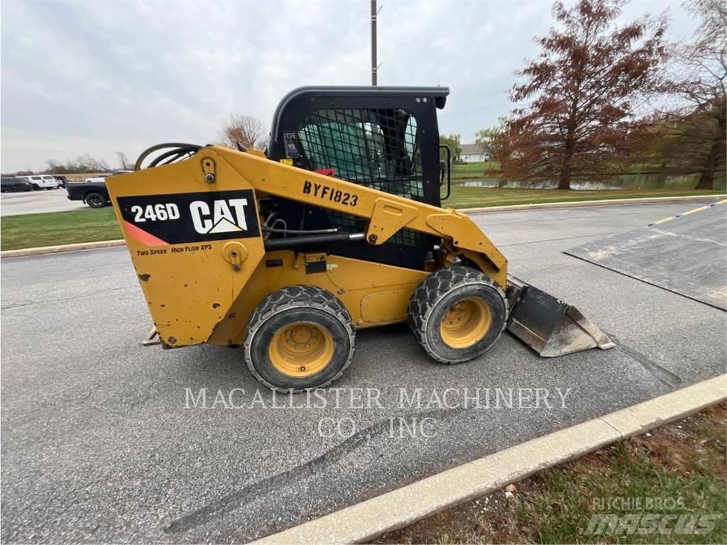 CAT 246D Міні-навантажувачі