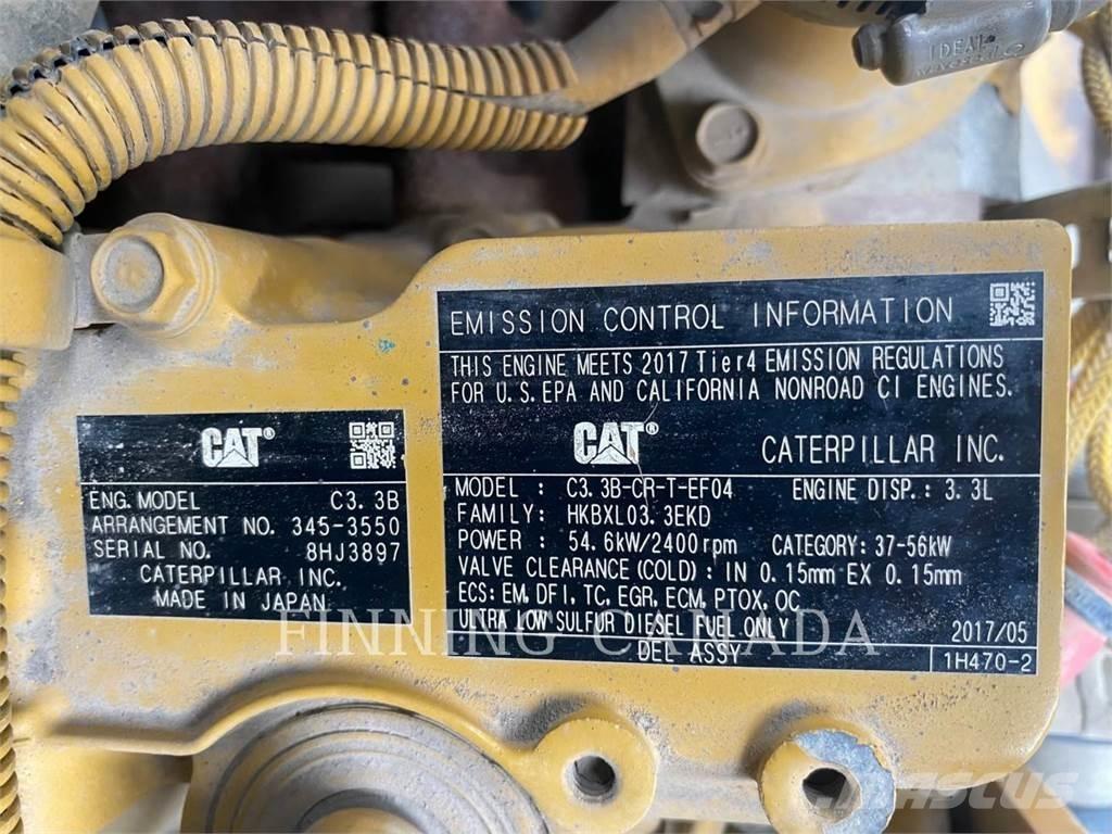 CAT 246D Міні-навантажувачі