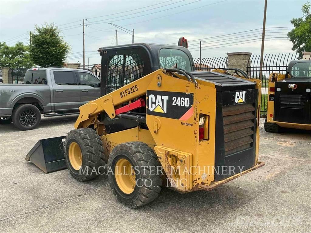 CAT 246D Міні-навантажувачі