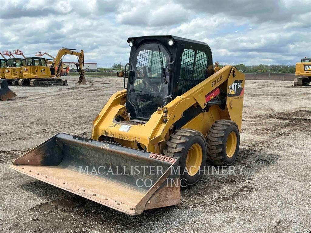 CAT 246D Міні-навантажувачі