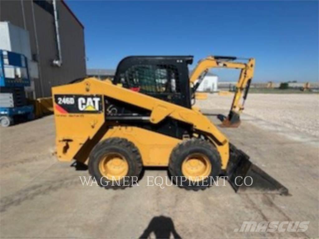 CAT 246D Міні-навантажувачі