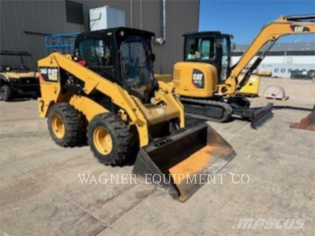 CAT 246D Міні-навантажувачі