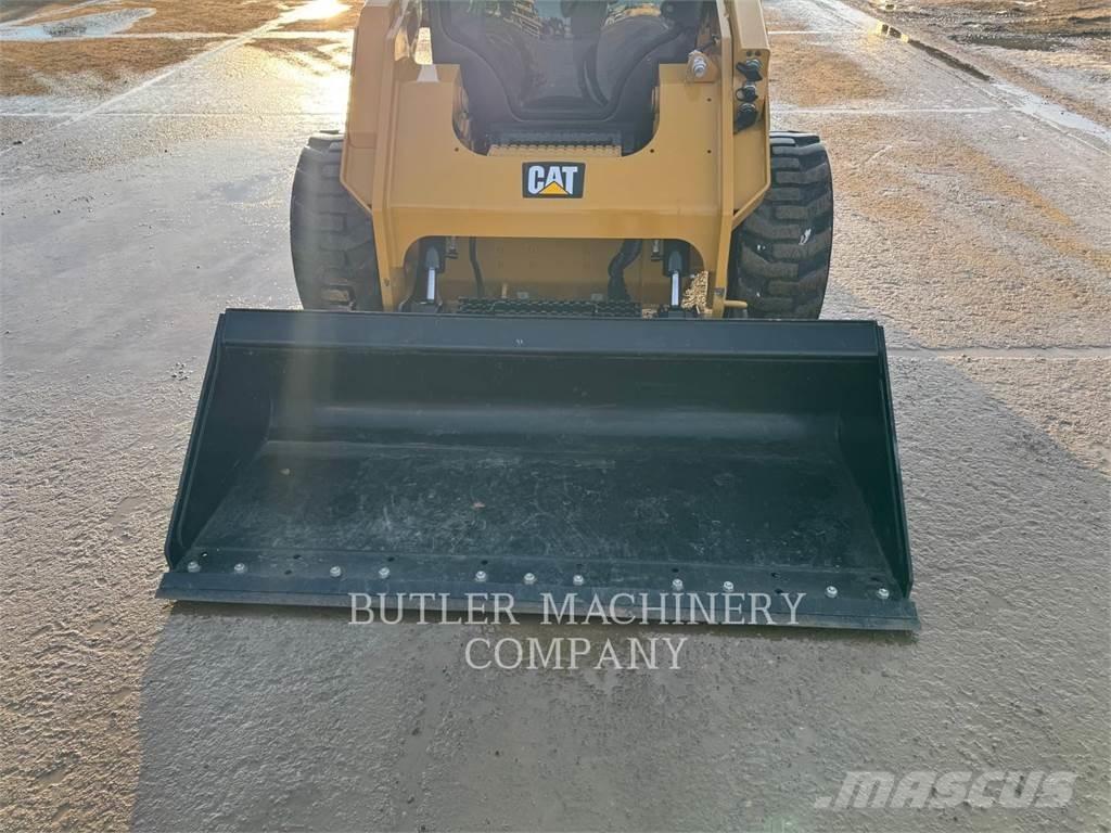 CAT 246D C3H2 Міні-навантажувачі
