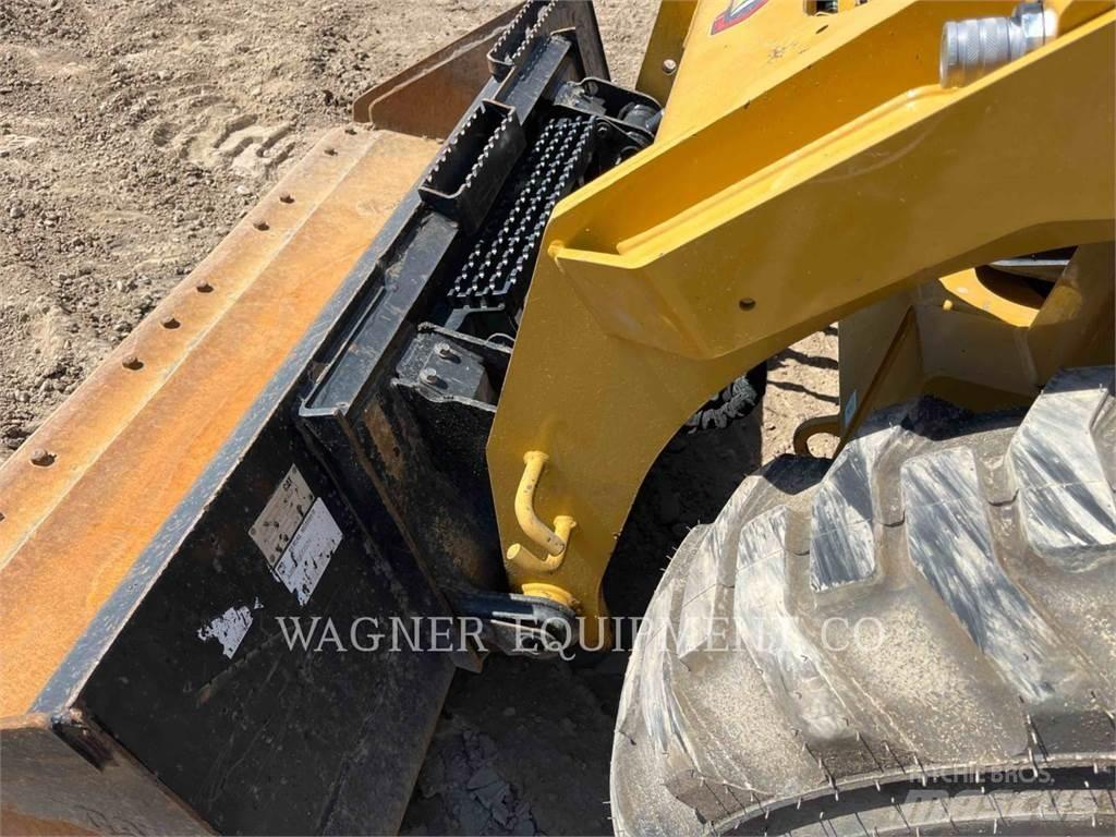 CAT 246D3 Міні-навантажувачі